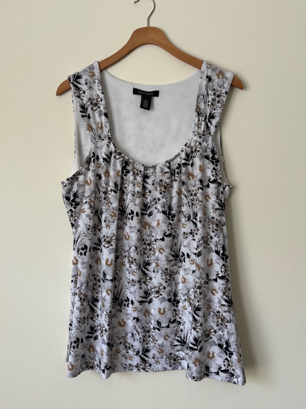 White House Black Market Women’s Sleeveless Blouse